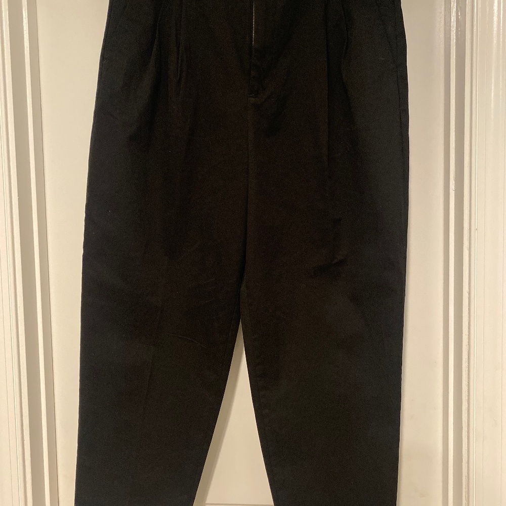 Banana Republic cropped pleated chino